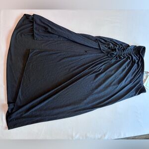 Becca Women’s Swim Coverup Skirt NWT Black Size M